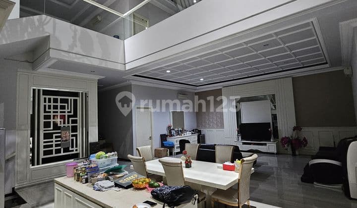 Rumah Graha Family Dekat Pakuwon Indah Wiyung Citraland