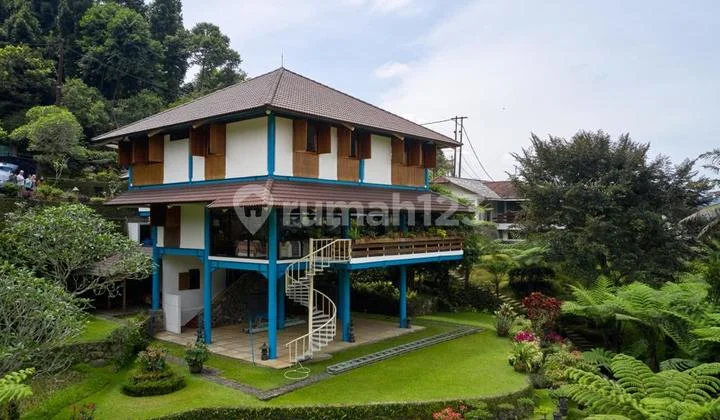 Puncak Villa 3 Lantai Bagus Ex Expat, Furnished SHM