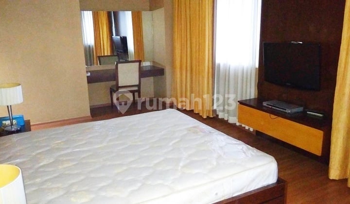 Park Royal, Fully Furnished, 61 Sqm, City View, Siap Huni.