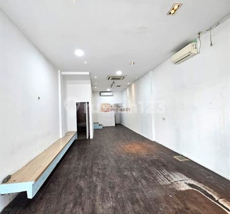 Quick Sale: 4-Storey Shop House Near Muara Karang Pluit Market, Ideal for Business & Investment, Continuous Cash Flow