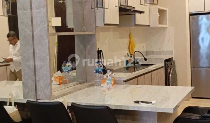 Unit Apartemen Sudirman Suites Fully Furnished, 3 Br, View Timur