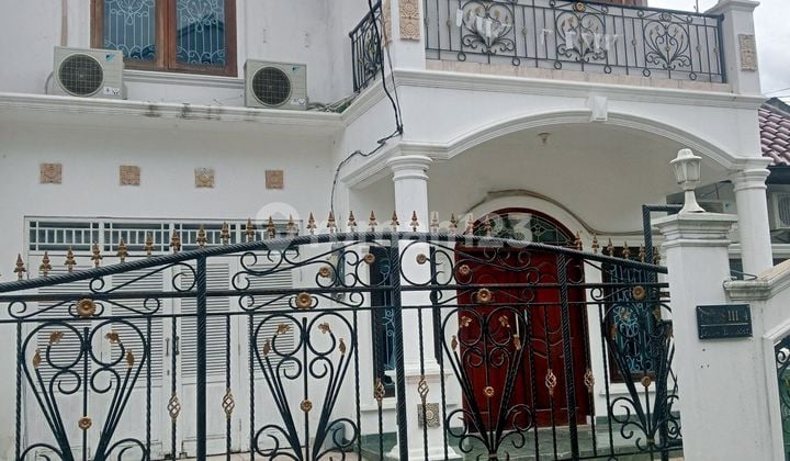 Rumah Bagus di Lokasi Strategis Kebayoran Baru Jakarta Selatan