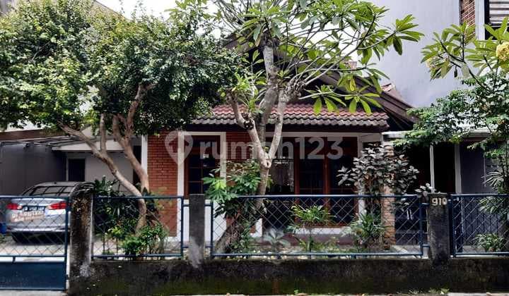 Rumah Siap Huni di Kawasan Lebak Bulus Jakarta Selatan.