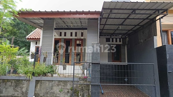 Rumah Murah Siap Huni Posisi Hook Dalam Komplek di Citeureup
