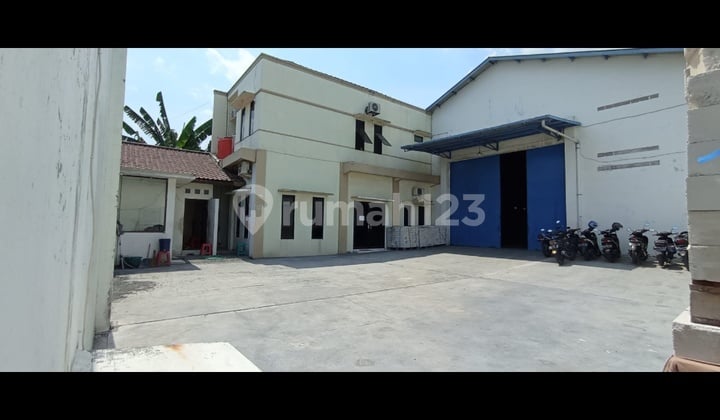 Gudang Murah, Jl. Adi Sucipto, Colomadu.luas Tanah 2500 Meter, Luas Bangunan 2000 Meter, Open Rp.5 Milyar ( Nego )