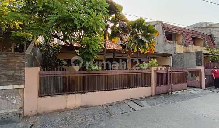 Rumah Tomang Hitung Tanah Bonus Bangunan Siap Pakai