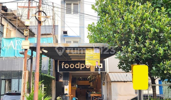 Dijual ruko dan usaha restoran di jl musi