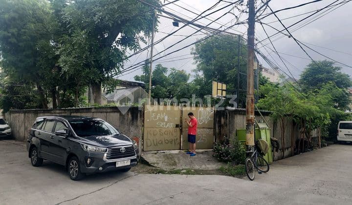 Dijual Tanah Hoek Kav Polri 507m2, Jelambar