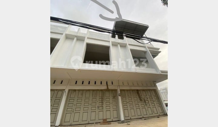 Disewakan 1 Unit Ruko Kosongan di Permata Baloi - Lokasi Strategis