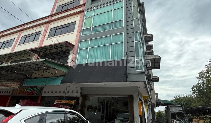 Dijual Ruko Hook 4 Lantai Siap Pakai di Nagoya Newton