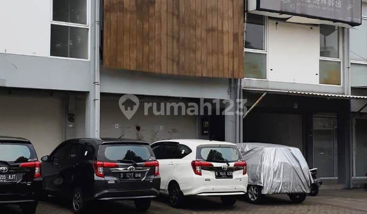 Ruko 3 Lantai Holis Regency Dekat Gerbang Tol Pasirkoja Bandung