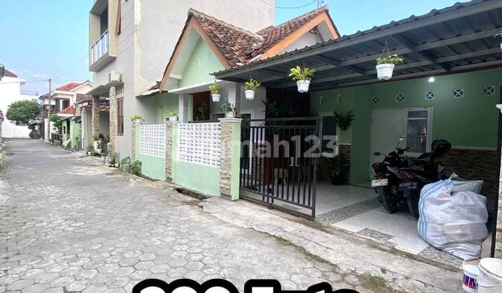 Rumah Cantik Full Furnished di perum Banguntapan Bantul Yogyakarta