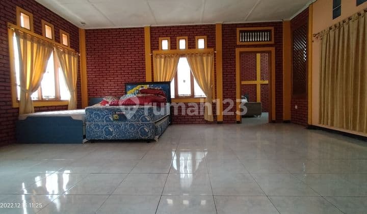 This house is in Sariwangi, near the Polban Campus in Bandung.