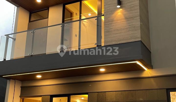 Jual Cepat Rumah Siap Huni 2 Lantai di Cluster