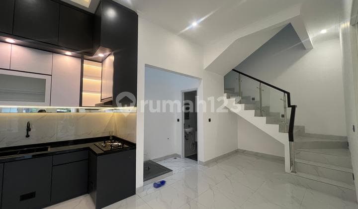 Brand New Rumah Minimalis 2 Lantai Kebagusan Jakart Seltan