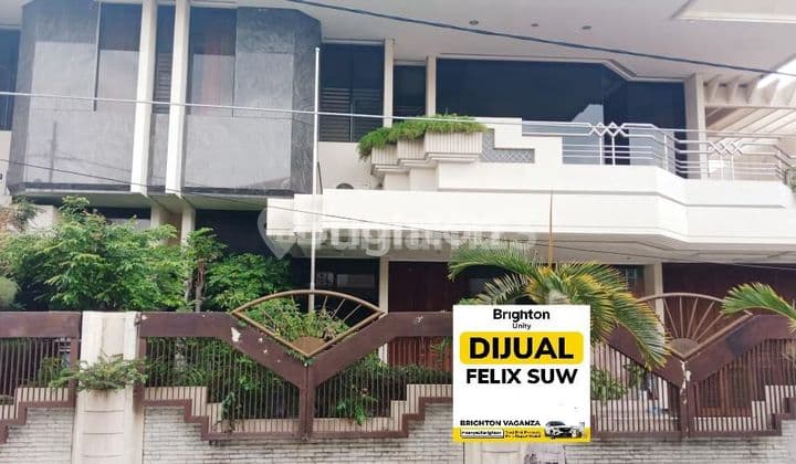 Rumah 2 LT Furnish di Dharmahusada Indah Surabaya