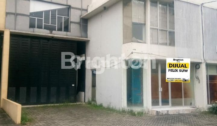 Warehouse, 2 Floors in Legundi Sumo Estate, Driyorejo, Gresik
