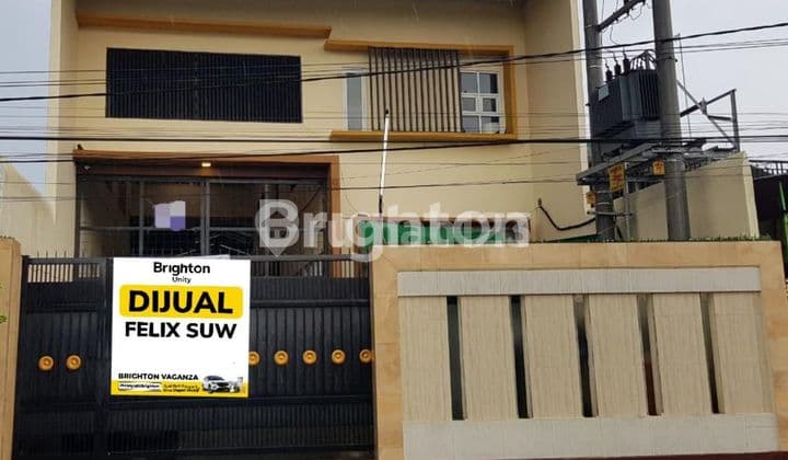 RUMAH USAHA 2 LT DI SURODINAWAN MOJOKERTO