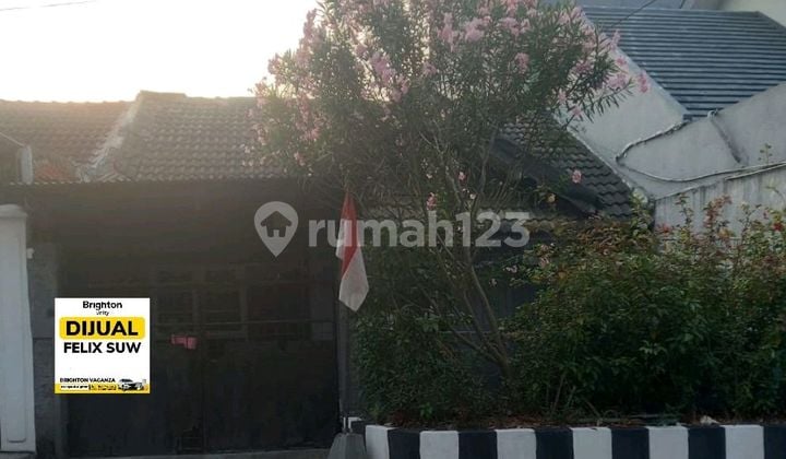 Land Counting House In Wiguna Timur Regency