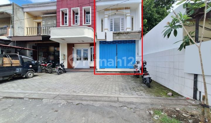 For Sale or Rent 2 Floor Shophouse Ready to Use Denpasar Business Center