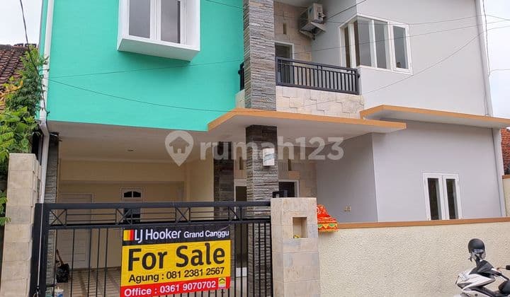 Rumah Modern Minimalis 2 Lantai Komplek Perumahan di Ungasan