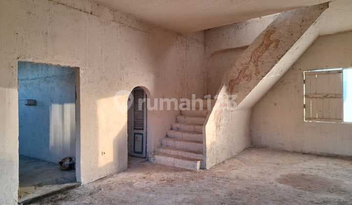 Rustic Space For Lease Ex Art Studio With Ricefield View in Dalung Close to Canggu