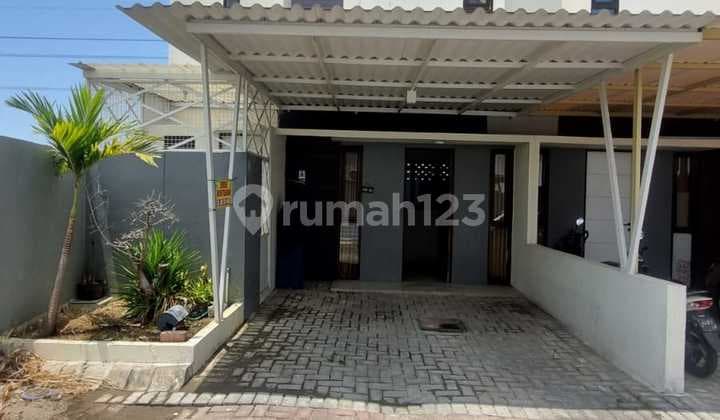 Rumah 2 Lantai Perum Golden East Cluster Alamanda Kebomas Gresik