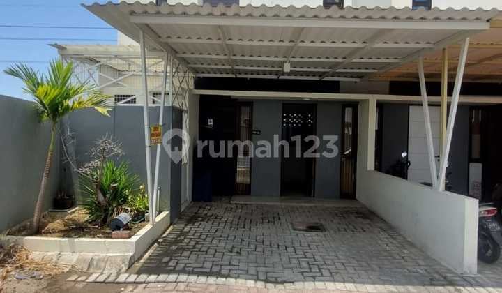 Rumah 2 Lantai Perum Golden East Cluster Alamanda Kebomas Gresik
