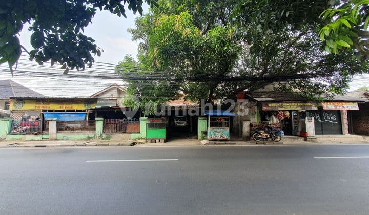 Dijual Murah Rumah Tua + 2 Kios di Condet Yang Ramai, Cocok Untuk Rumah Usaha di Gedong, Pasar Rebo, Jakarta Timur