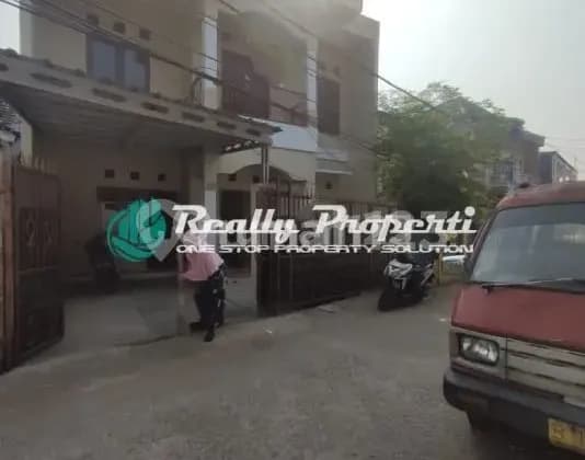 Di Sewakan Rumah 2 Lantai di Jatiwaringin, Pondok Gede, Bekasi