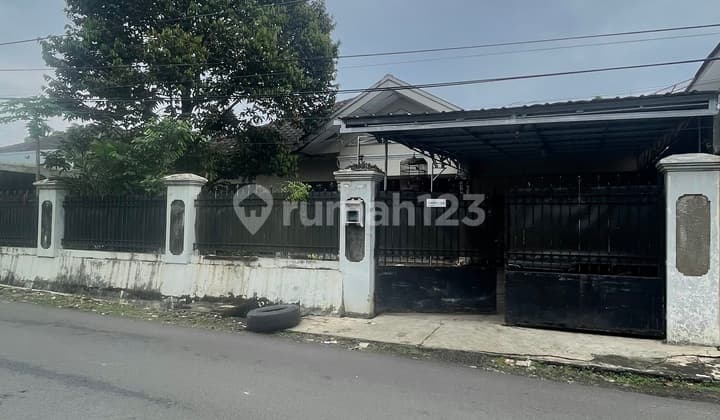 For Sale Old House Land Calculation in Cipete Near Antasari Flyover.