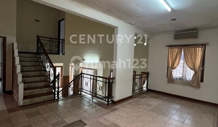 House Suitable for Office Unfurnished Lebak Bulus