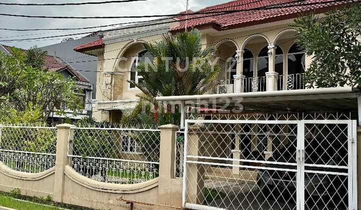 Hook House, South Kedoya, West Jakarta