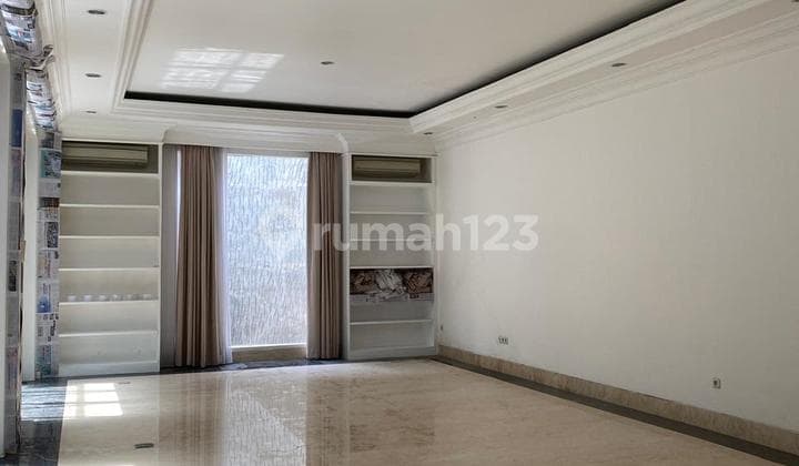 Disewakan Rumah Mewah di Prapanca Jakarta Selatan