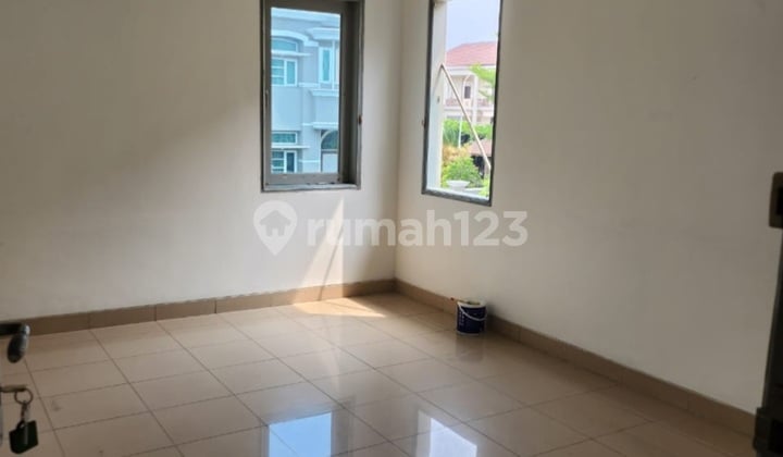 Disewakan Rumah Pik1 Termurah 300M2