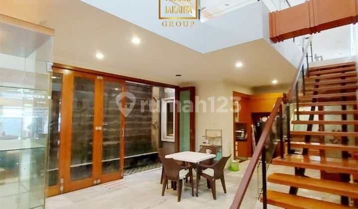 Kebayoran Baru Rumah 1,5 Lantai Siap Huni, Tenang, Dekat Scbd Senopati