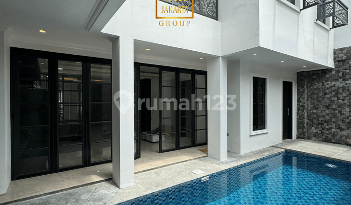 Kebayoran Baru Rumah Brand New Mewah 4 Lantai Ada Lift, Private Pool