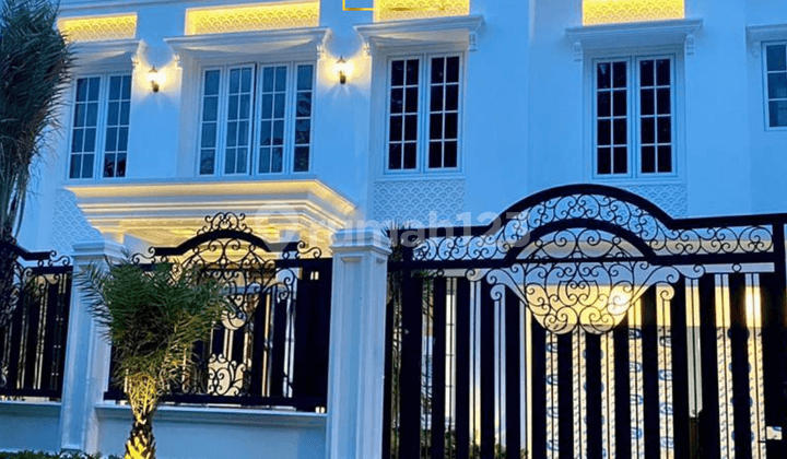 Brand New Luxurious Modern Classic 2,5 Lantai Private Pool area Elite