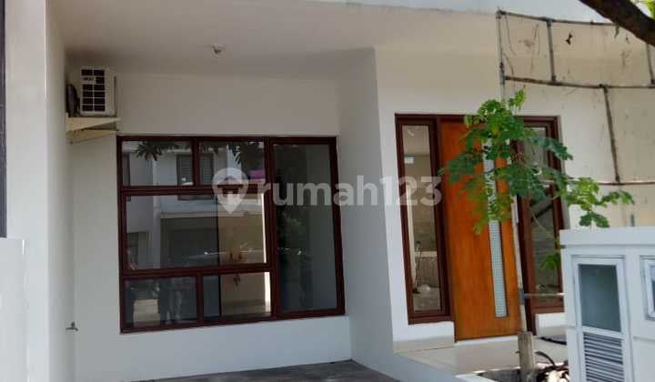 Rumah bagus, siap huni lokasi strategis dalam cluster di Bintaro sektor 9