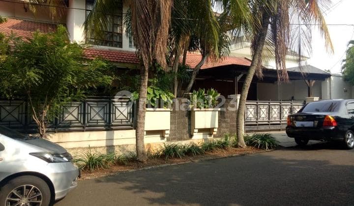 Rumah mewah dng tanah luas, bagus,siap huni di Bintaro Jaya sektor 1.