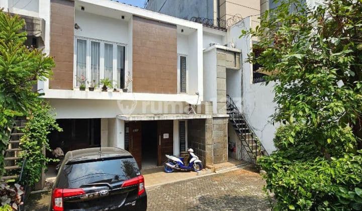 For Sale 2-Story House in Kebayoran Baru, South Jakarta, 310/500, 7 Bedrooms...22m (Cash on Delivery Tin) Negotiable
