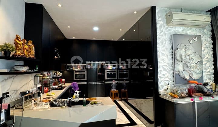 Dijual Rumah Cantik Mewah di Goldfinch Summarecon Serpong Tangerang Bagus