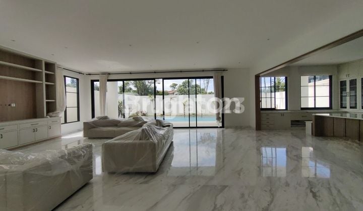 RUMAH MEWAH DI LIPPO KARAWACI TANGERANG