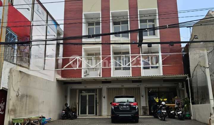 HADAP JALAN RAYA Ruko Rungkut Industri Kidul Surabaya Baru Gress 3 Lantai SHM Cocok Utk Klinik, Kantor, BPR, Leasing Dll