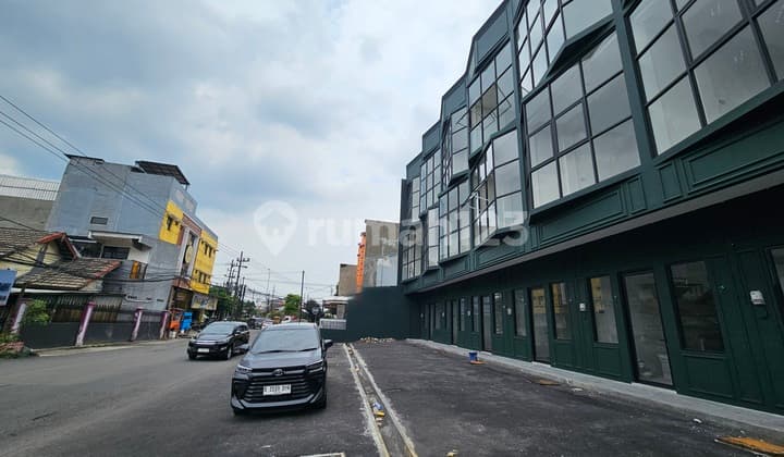 Ruko 3 Lantai Spesifikasi Ideal untuk Usaha Profesional Raya Kedungasem - Rungkut, Surabaya Timur