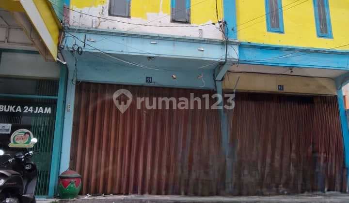 TRAFIK RAMAI COCOK UTK KLINIK, RESTO, KANTOR DLL Disewakan Ruko Kebonsari Jambangan Surabaya 2 Lantai Parkir Luas Siap Cari Cuan