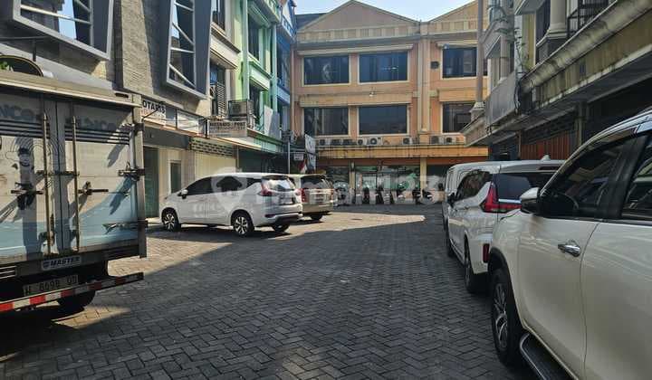 Ruko 2 Gandeng - Nol Jalan Raya Waru Gateway Waru Sidoarjo | Area Usaha Teramai