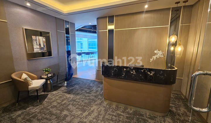 Office Direksi dengan Nuansa Mewah & View Ikonik Pakuwon Tower Office - Surabaya Pusat