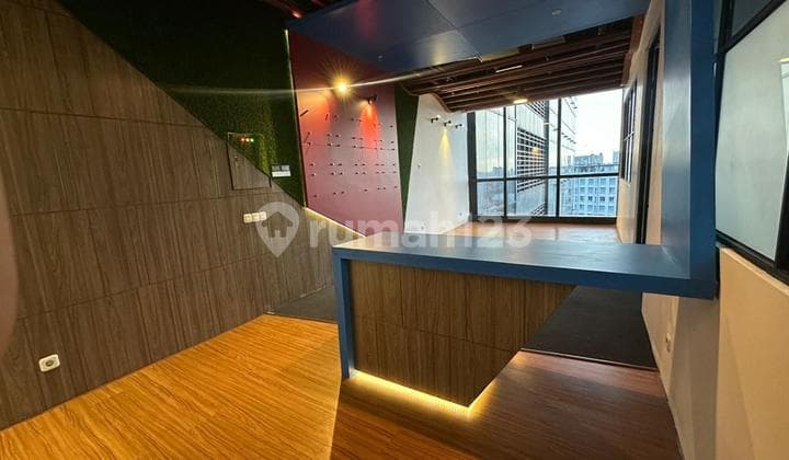 Connet Mall Tp5 - Office Space Pakuwon Center Tunjungan Surabaya Semi Furnished View Ikonik