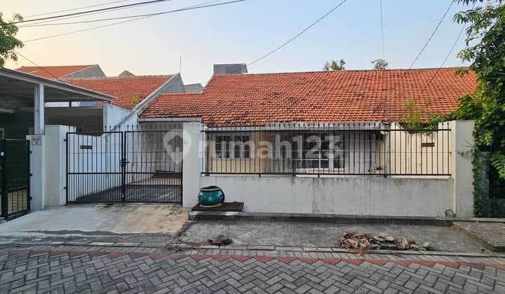 SEBERANG KAMPUS UPN Rumah Medokan Asri Rungkut Surabaya 10x20 SHM Cocok Dibangun Kost